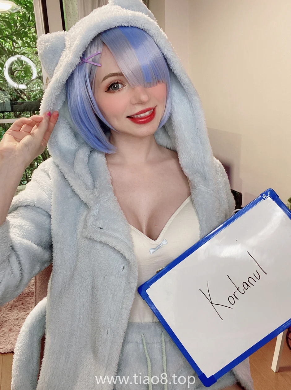 镜像Fansigns还能这么拍?Peach milky这套有点东西