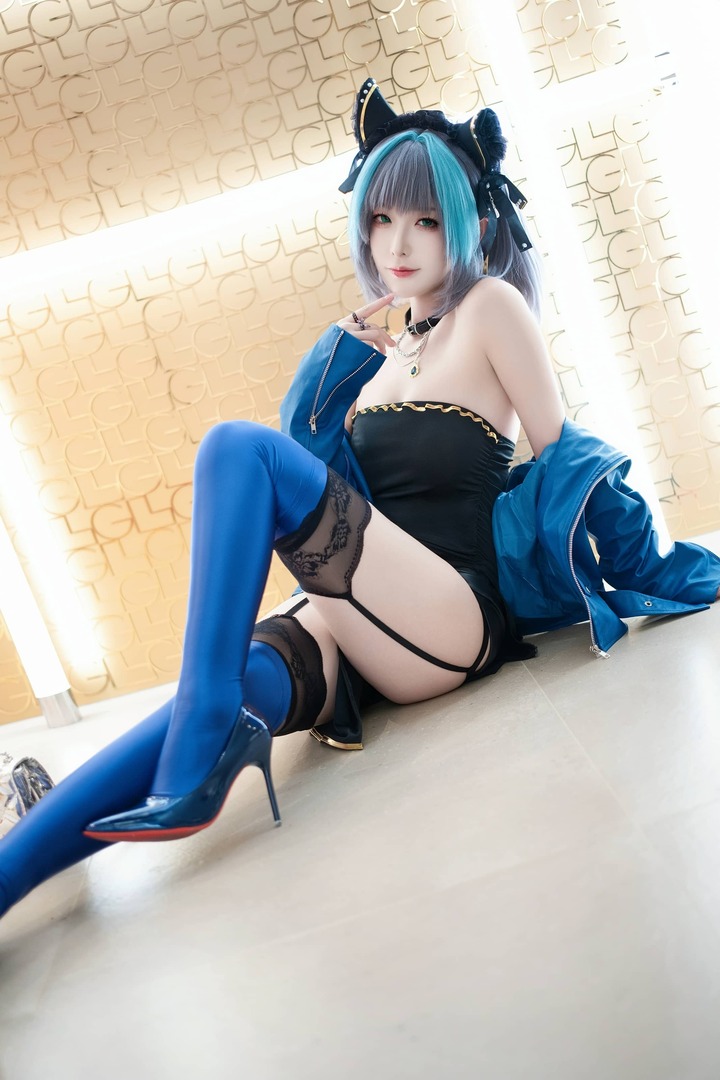 封疆疆v柴郡COS赏析|碧蓝航线常服版猫系少女的氛围感爆棚 封疆疆v柴郡COS赏析|碧蓝航线常服版猫系少女的氛围感爆棚