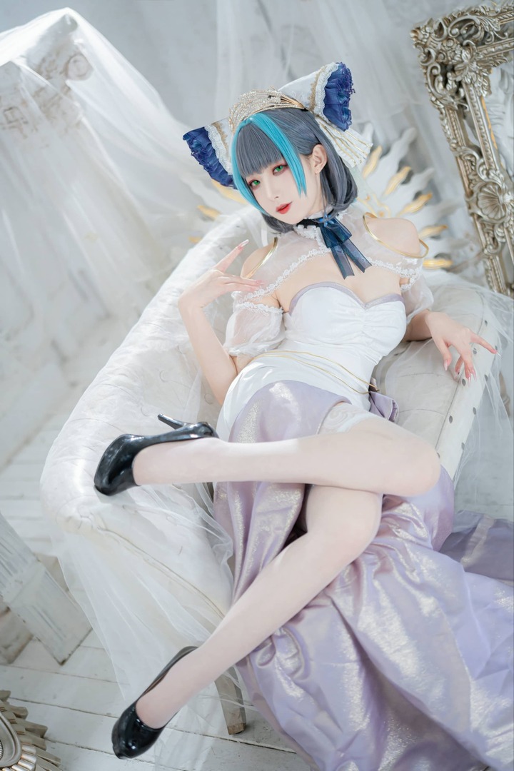 封疆疆v柴郡礼服COS赏析:梦幻礼服演绎猫系少女的优雅魅力 封疆疆v柴郡礼服COS赏析:梦幻礼服演绎猫系少女的优雅魅力