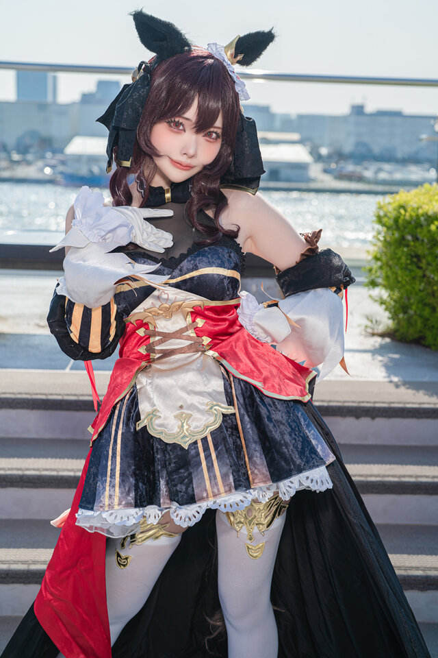 水羽Etocha贵妇人COS:红黑礼服惊艳AnimeJapan2026现场 水羽Etocha贵妇人COS:红黑礼服惊艳AnimeJapan2026现场
