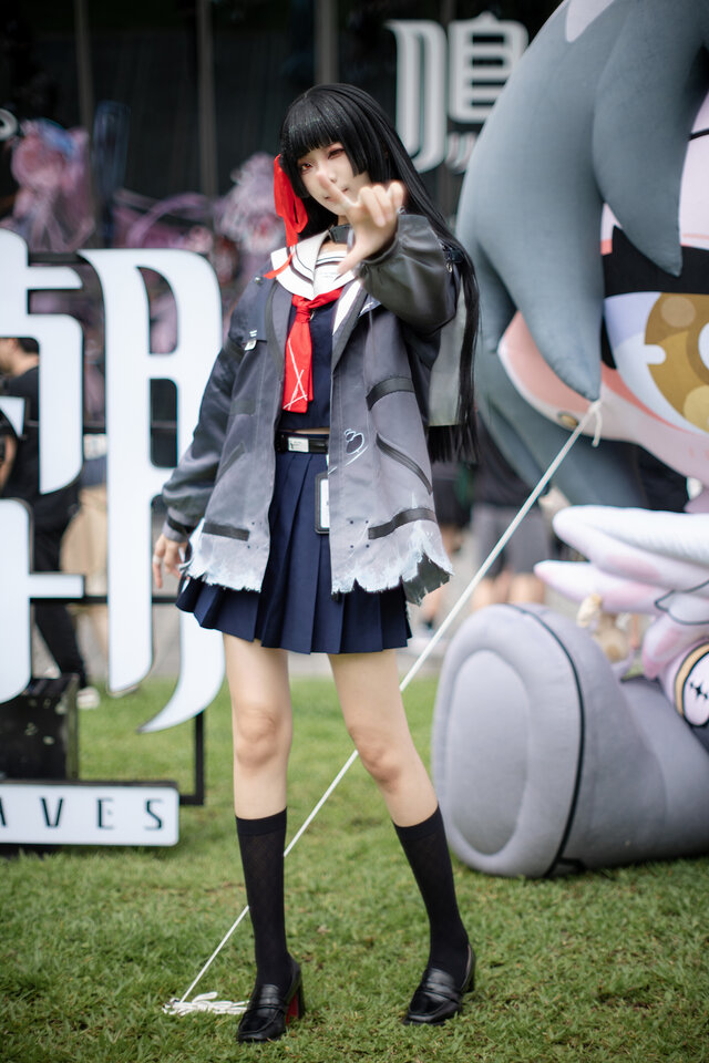 四巫日モミ朽叶千咲cos赏析:黑白红水手服演绎冷感少女魅力 四巫日モミ朽叶千咲cos赏析:黑白红水手服演绎冷感少女魅力