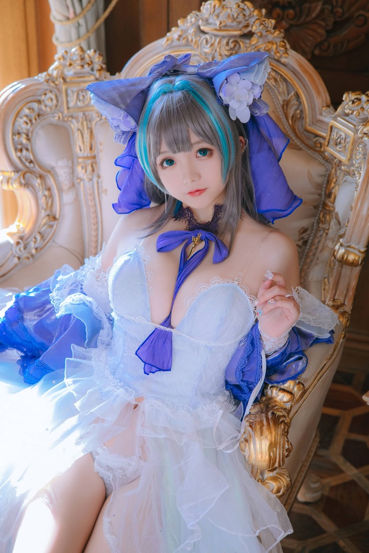 碧蓝航线柴郡cos赏析:日奈娇婚纱版演绎猫系舰娘的梦幻魅力 碧蓝航线柴郡cos赏析:日奈娇婚纱版演绎猫系舰娘的梦幻魅力