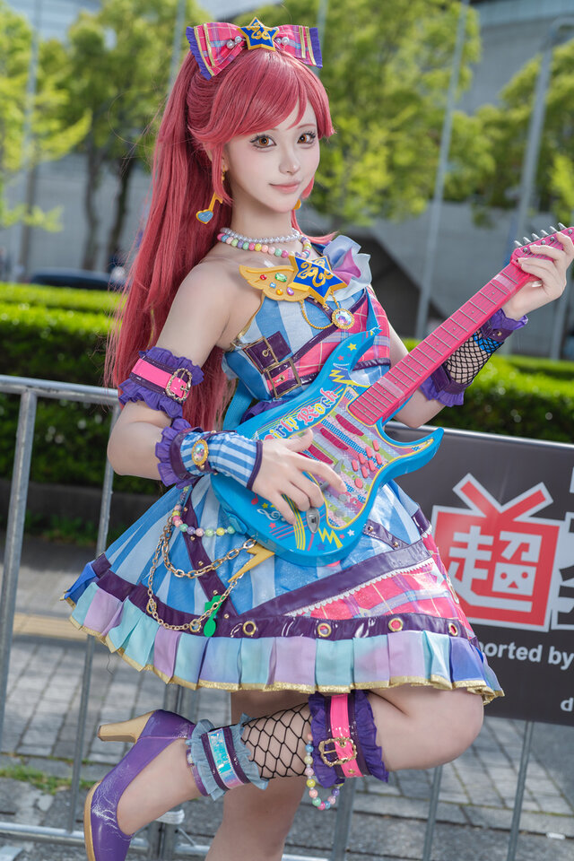 猫乃Nekono音城赛拉cos:红发偶像抱起吉他元气舞台感拉满 猫乃Nekono音城赛拉cos:红发偶像抱起吉他元气舞台感拉满
