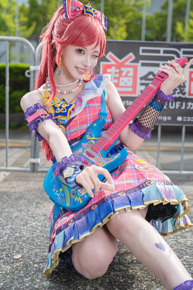 猫乃Nekono音城赛拉cos:红发偶像抱起吉他元气舞台感拉满 猫乃Nekono音城赛拉cos:红发偶像抱起吉他元气舞台感拉满
