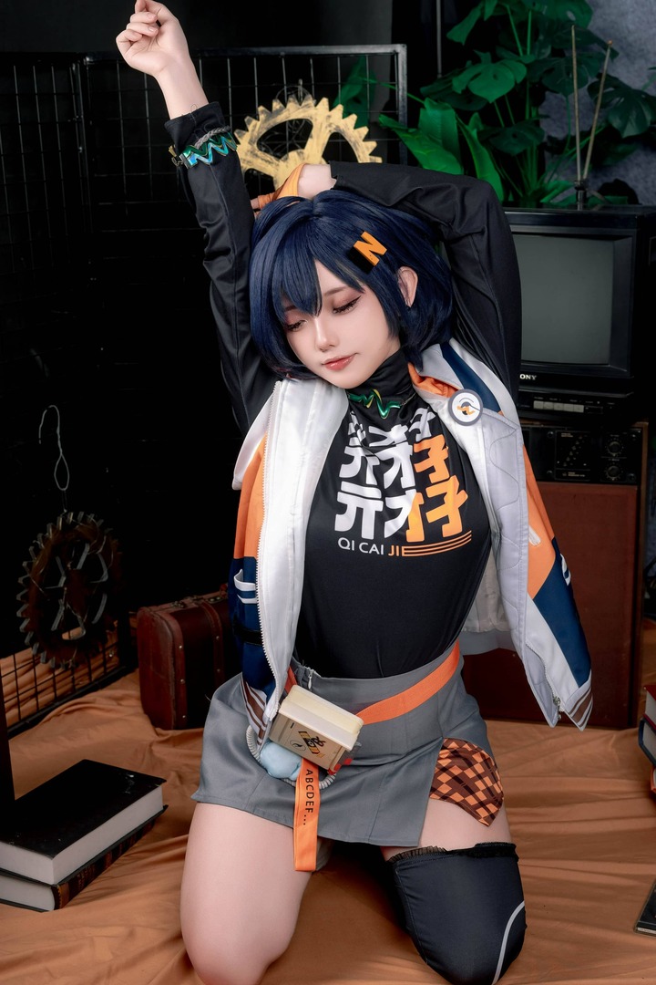 Messie Huang铃COS:演绎Random Play少女的灵动与魅力 Messie Huang铃COS:演绎Random Play少女的灵动与魅力