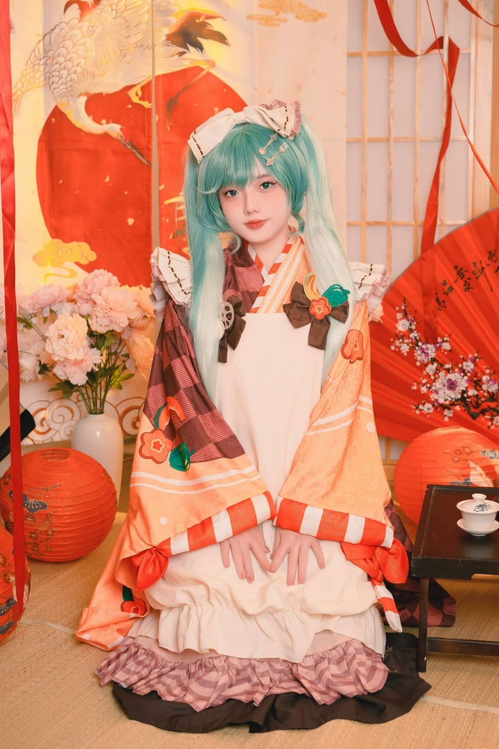 Messie Huang初音未来COS：东方美学造型展现虚拟偶像魅力