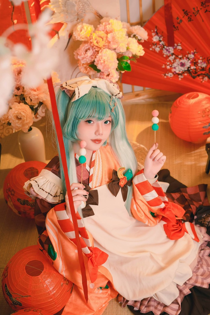 Messie Huang初音未来COS：东方美学造型展现虚拟偶像魅力
