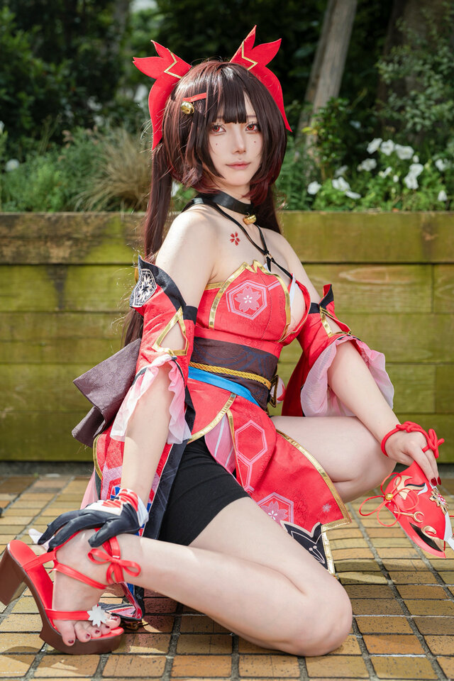 假面愚者降临池袋！Noameron绝美花火cos欢愉少女神韵拉满