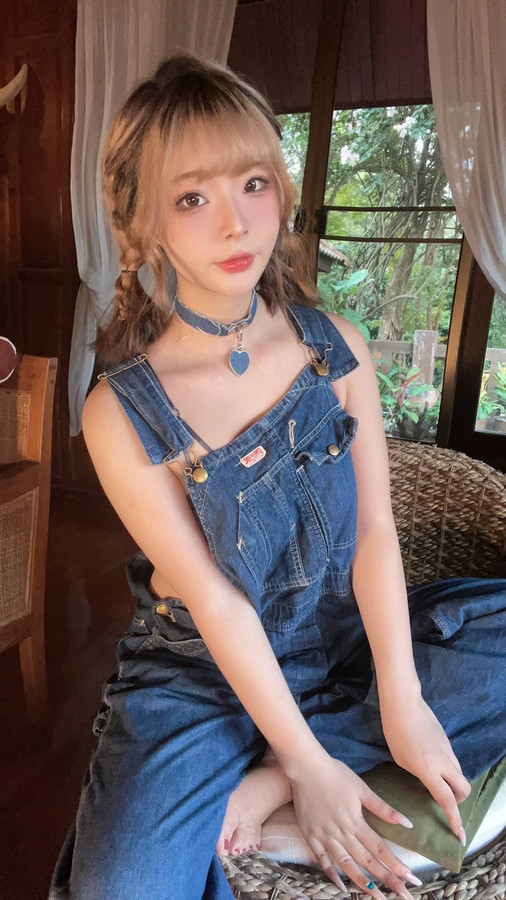 yuuhui玉汇背带裤妹妹COS：复古牛仔系温柔治愈的居家少女