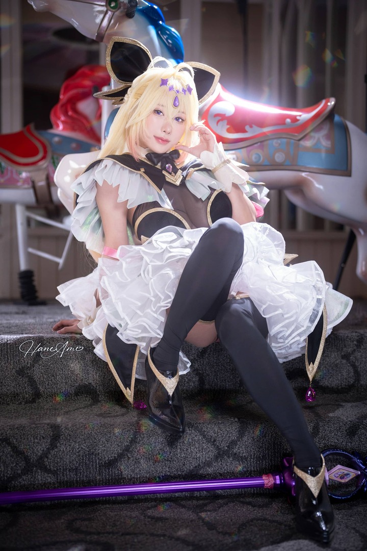 森亚露露卡COS|雨波_HaneAme演绎金发少女的甜美与神秘 森亚露露卡COS|雨波_HaneAme演绎金发少女的甜美与神秘
