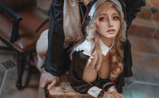 一笑芳香沁黑历史 修女与神父原版图片免费鉴赏