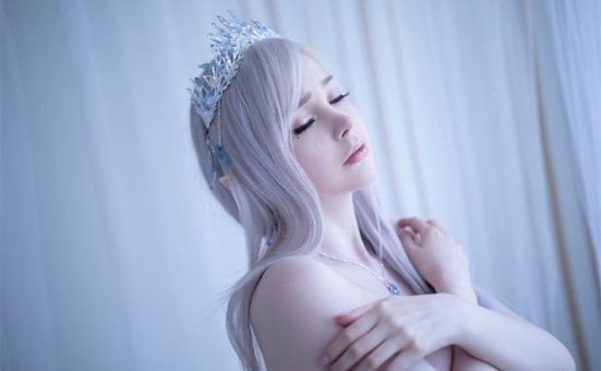 SayaTheFox神还原2B小姐姐，仙境中的冰雪美人！