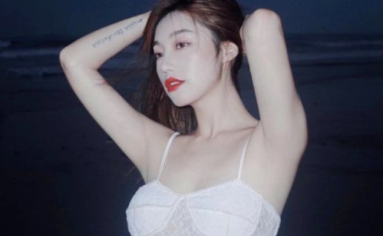 国产超美网红安琪yx：极品身材，谁扛得住？