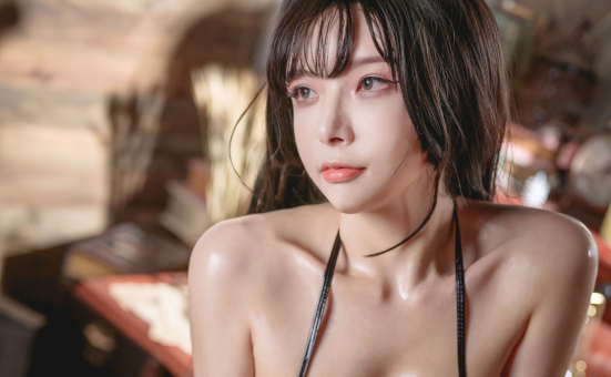 秋和柯基抹油图是那一个?