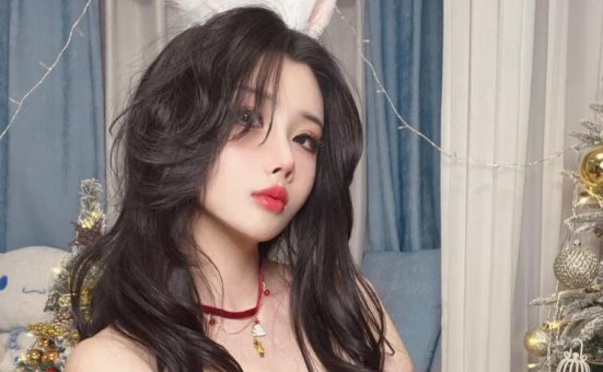 《圣诞兔》:rioko凉凉子小姐姐的可爱圣诞创作!