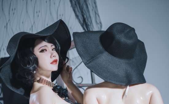 一北亦北&是一只熊仔吗《八尺夫人双人》赏析,超乎想象的成熟魅力!