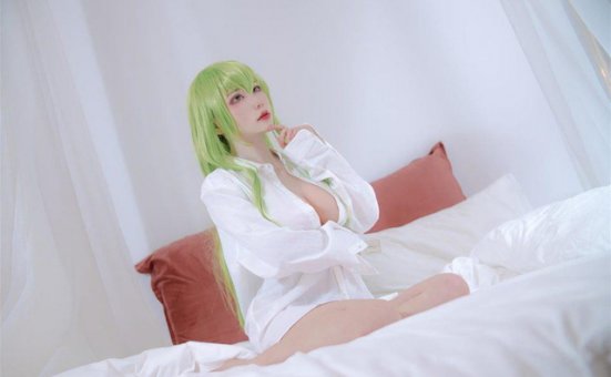 起司块wii_C.C.白衬衣cos图集 [起司块wii Code Geass cos作品]