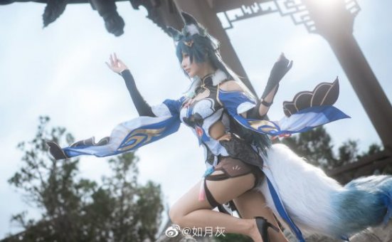 [崩坏：星穹铁道]如月灰cos驭空，踏上美艳动人的星穹列车之旅