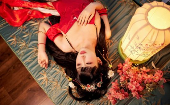 从《碧蓝航线》到现实:Shika小鹿鹿的“逸仙”同人凤冠霞帔之美