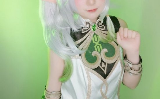 Yuki亭cos《原神》纳西妲,演绎一场华丽的小吉祥草王之舞