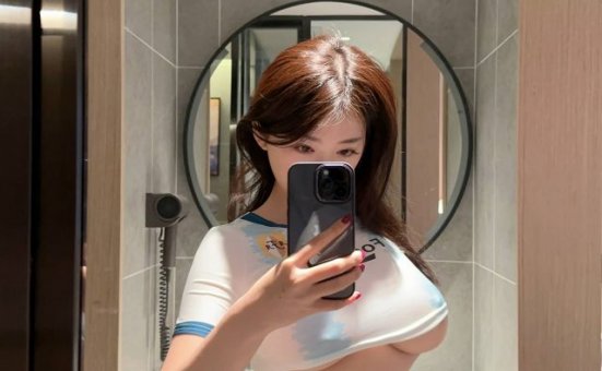 一窥COS女神的日常:coser“奶宝妹纸”的生活美学!