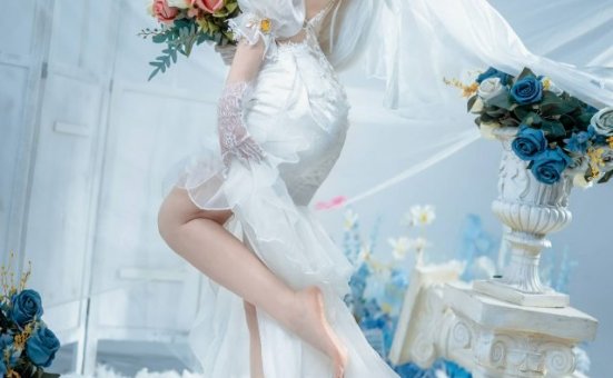 超级小禾儿·花园誓约婚纱COS:浪漫的婚礼在花海中绽放