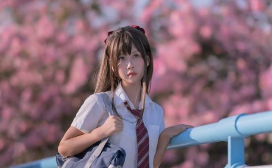 春风十里不如你:coser 萌芽儿o0与异木棉花的美丽邂逅