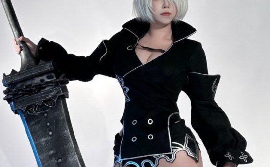 [尼尔：机械纪元]菌烨TAKO_cos尤尔哈2B，酷炫性感惊艳亮相