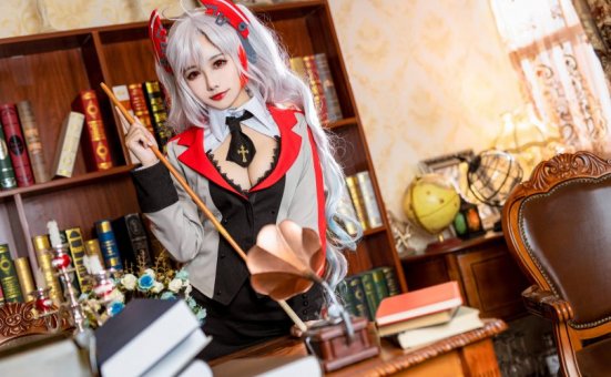 Momoko葵葵_欧根亲王教师cos [21P-159MB] | 碧蓝航线cos作品