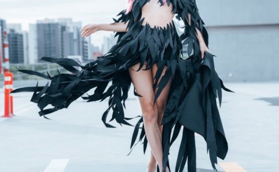 偶像女神的完美再现:夜光-NightLight化身魅力无限的楪祈