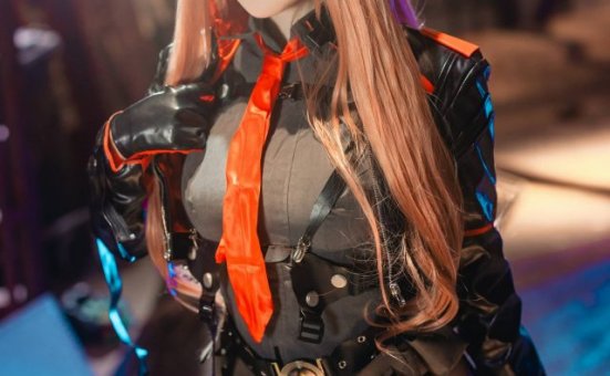 屿鱼Yukako胜利女神COS：诠释冷静坚韧与性感并存的拉毗
