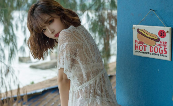 yuuhui玉汇的《茶的故事 A》与《茶的故事 B》:一场轻松的沙发邂逅