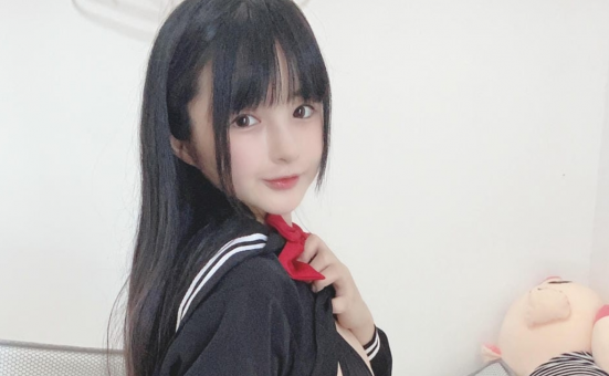 桜井宁宁的黑色JK制服cosplay:甜美与成熟的完美交融