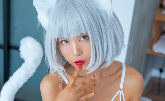 水淼aqua《白猫》—一场让人心动的萌系之旅