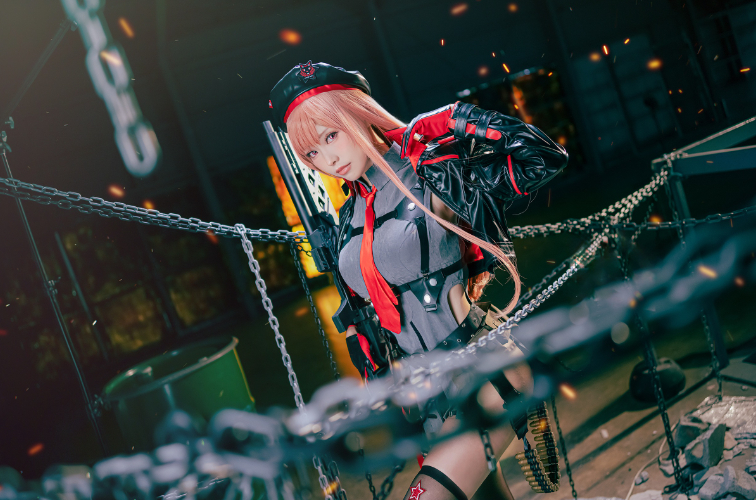 ElyEE子小姐姐cos《June A-Rapi 拉毗》带你体验最刺激的战斗！