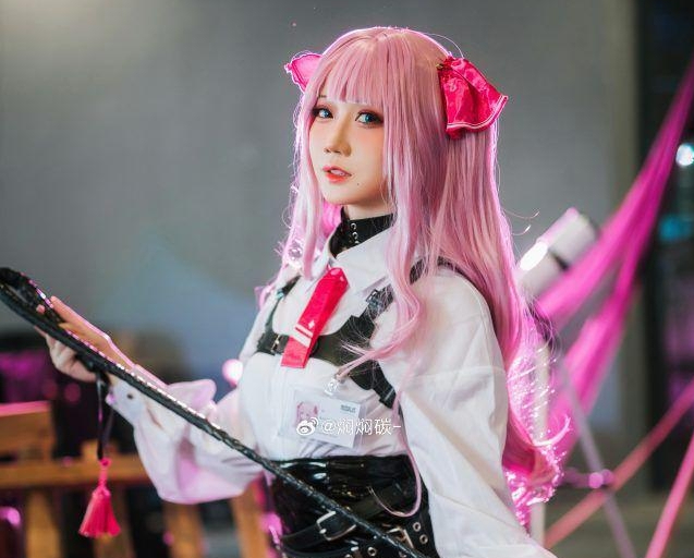 焖焖碳崭露头角:《胜利女神:妮姬》角色扮演火爆全场!