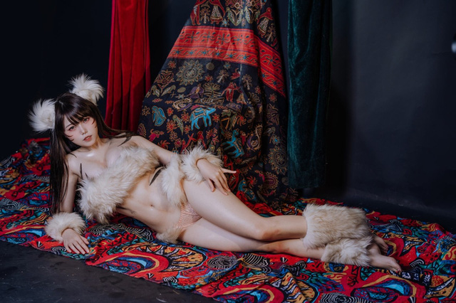 coser@七月喵子化身可爱的“熊孩子”,美丽迷人