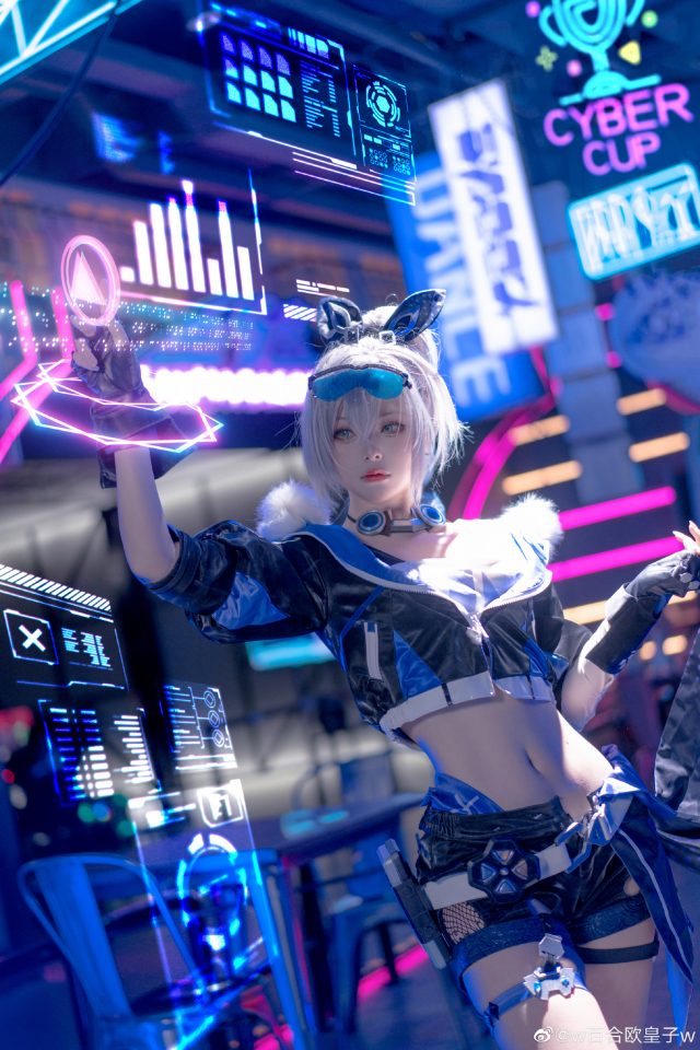 [崩坏：星穹铁道]w百合欧皇子w cos银狼，帅气黑客的迷人魅力