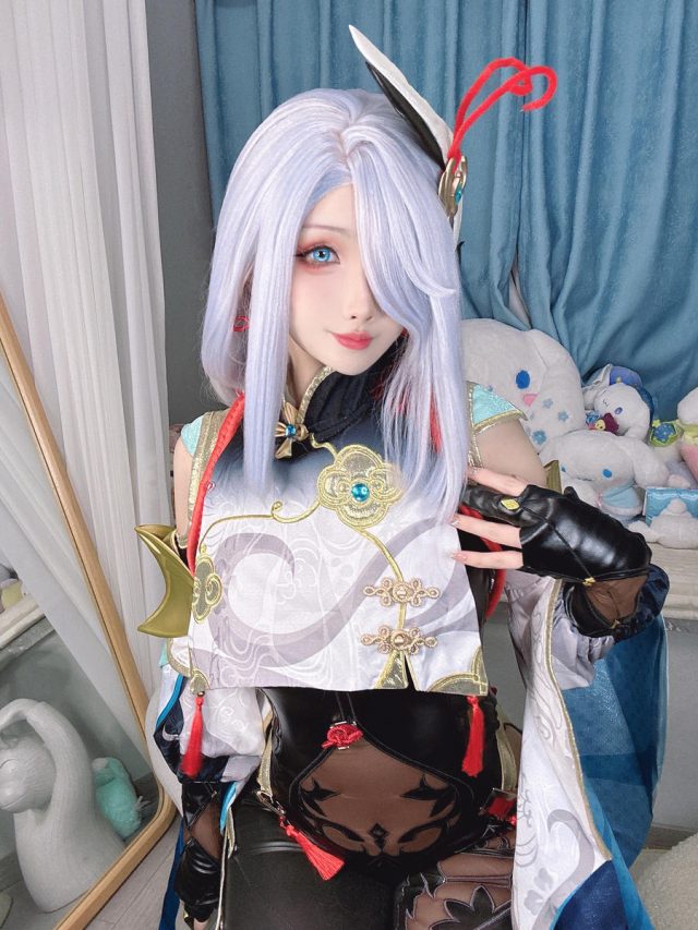 原神COS：rioko凉凉子的申鹤cosplay，再现美若仙境