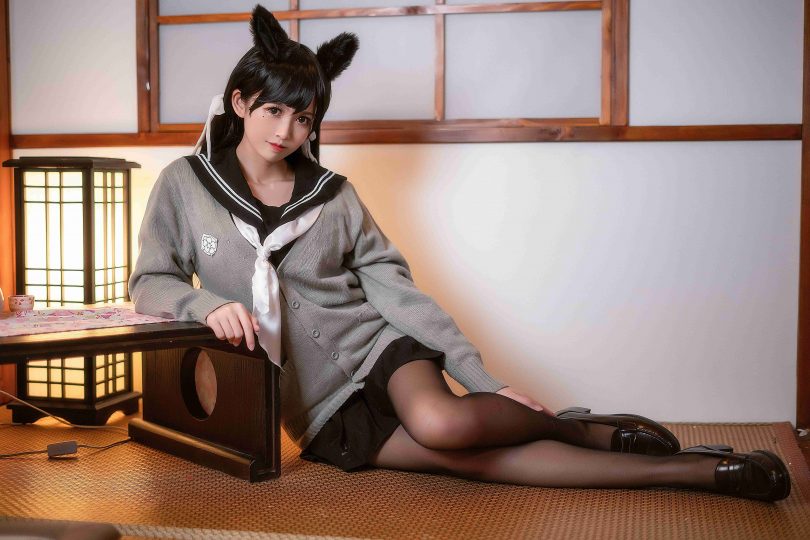 鳗鱼霏儿cos爱宕 | 鳗鱼霏儿_碧蓝航线·爱宕校服cos图集 [14P-578MB]