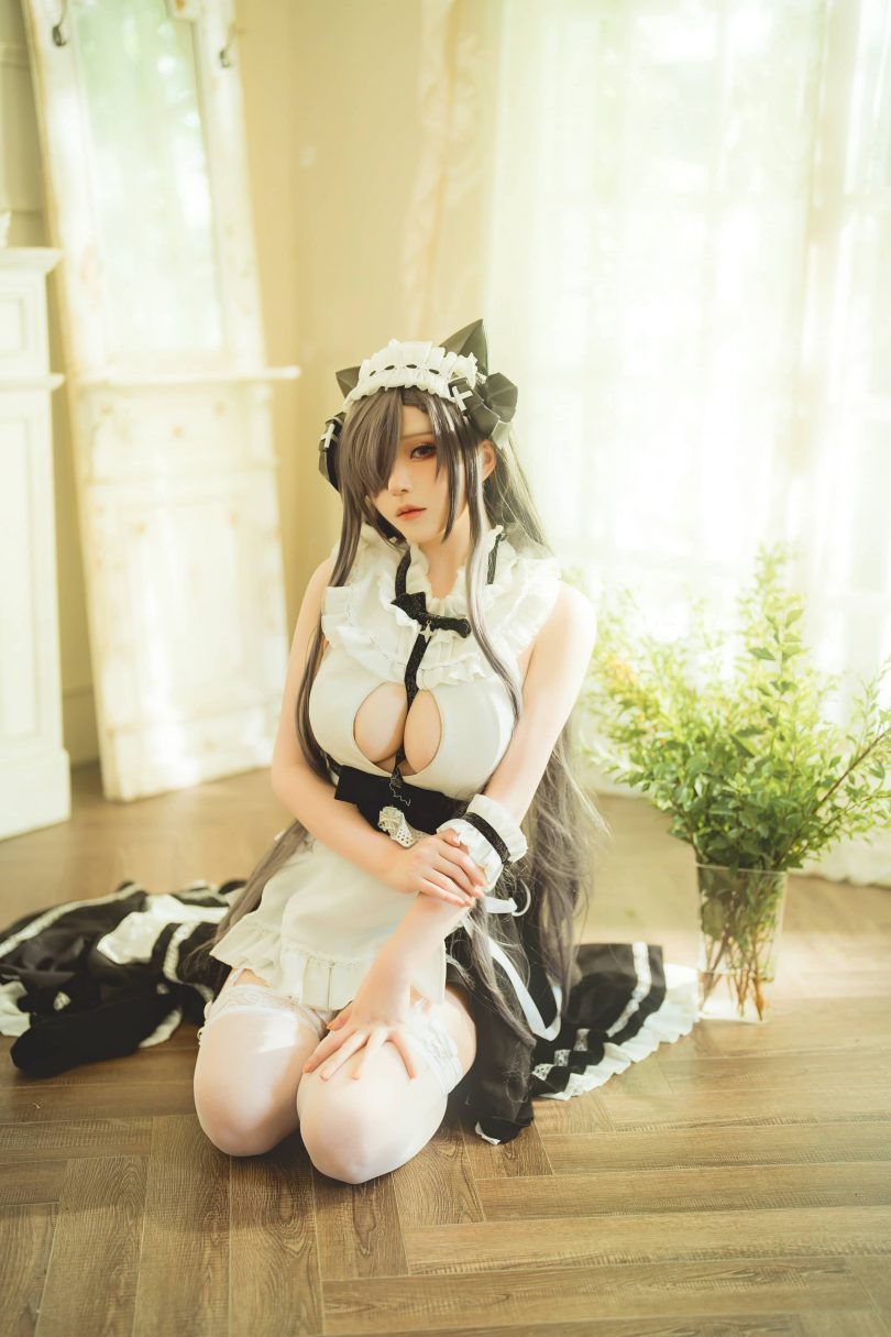 菌烨tako cos奥古斯特 | 菌烨tako_碧蓝航线·奥古斯特女仆cos [12P-142MB]