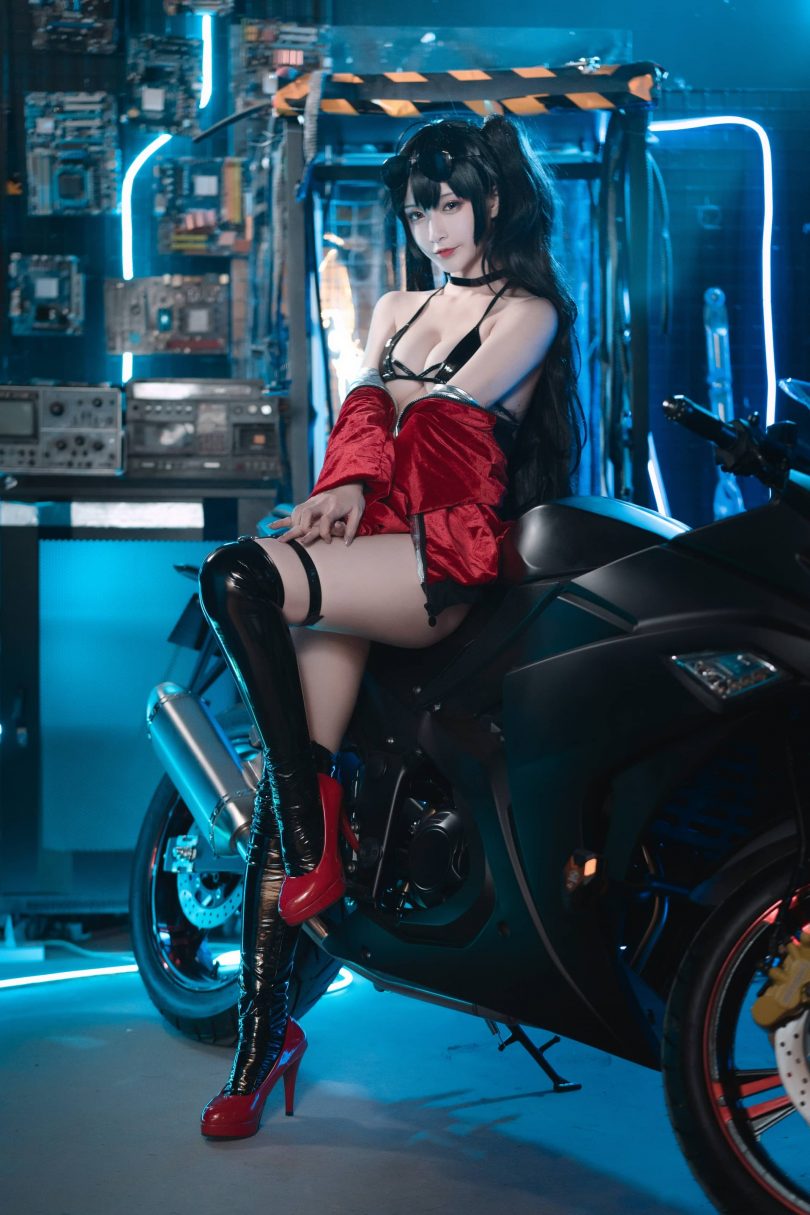 铁板烧鬼舞w_碧蓝航线·大凤机车cos [30P-584MB] | 铁板烧鬼舞w cos大凤