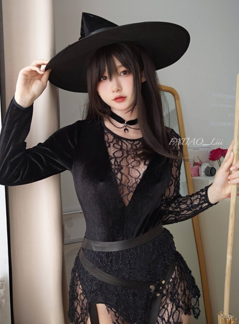 迷之呆梨cos女魔法师 | 迷之呆梨_女魔法师·黑色蕾丝cos作品 [116P-278MB]