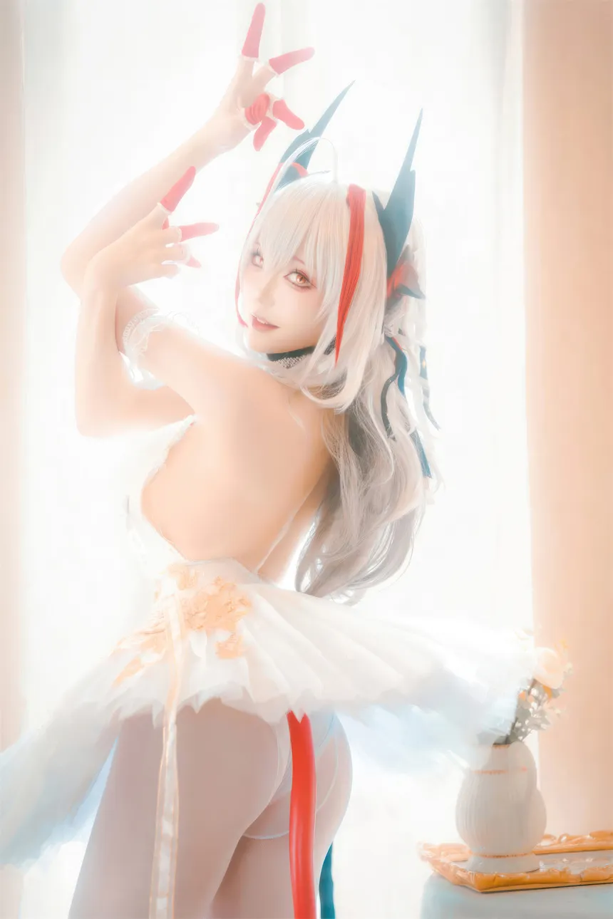 瓜希酱-碧蓝航线-镇海旗袍-Cos作品及个人资料介绍