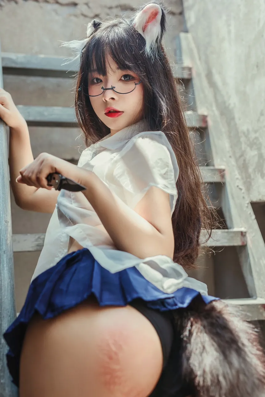 yuuhui玉汇 (Kokuhui) – 天台猫猫+黑犬机器人女友