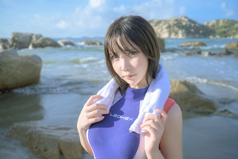 抱走莫子aa/中岛莫之子i竞技泳衣:活力四射的海边写真