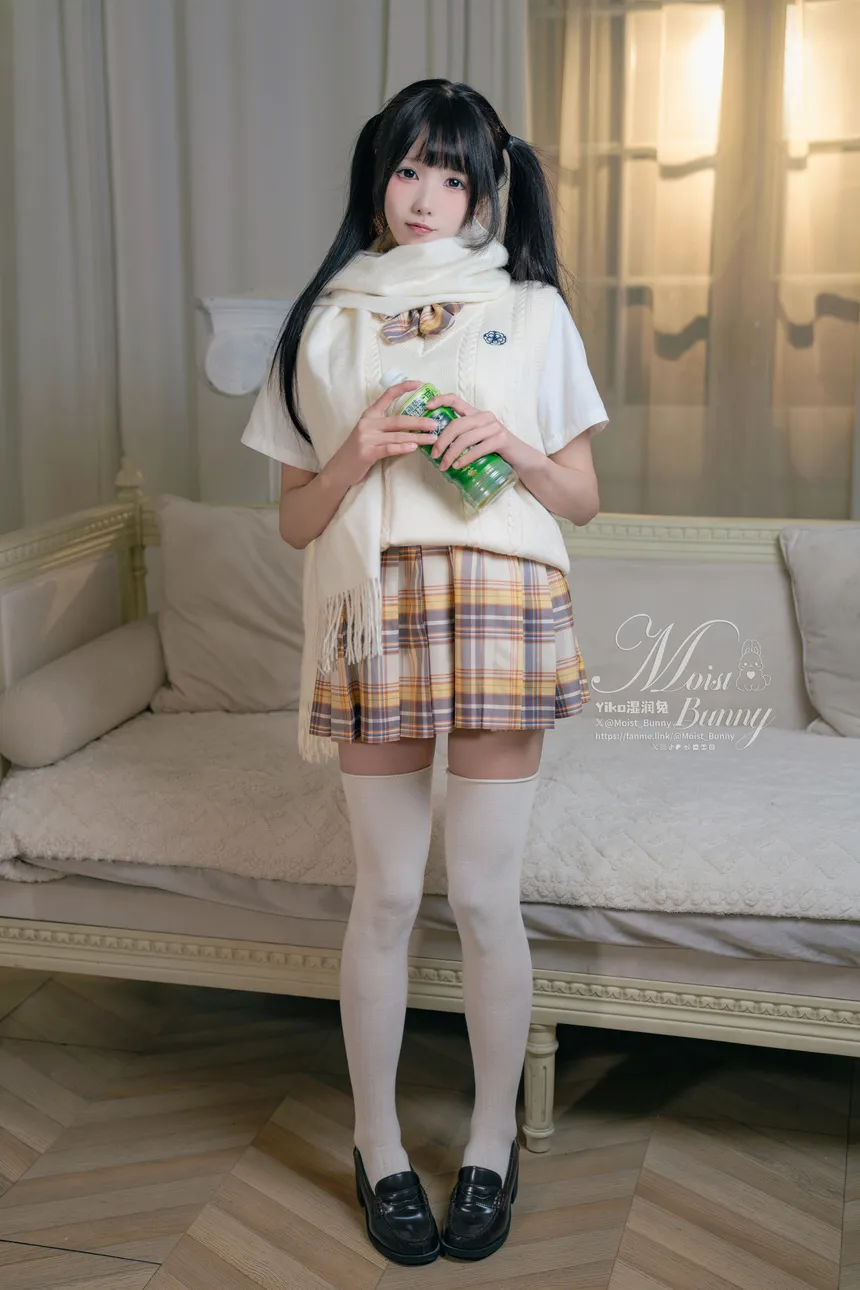 咬一口兔娘(Yiko湿润兔) – 2025年01月月票 特典『冬の邂逅』+小舞蹈