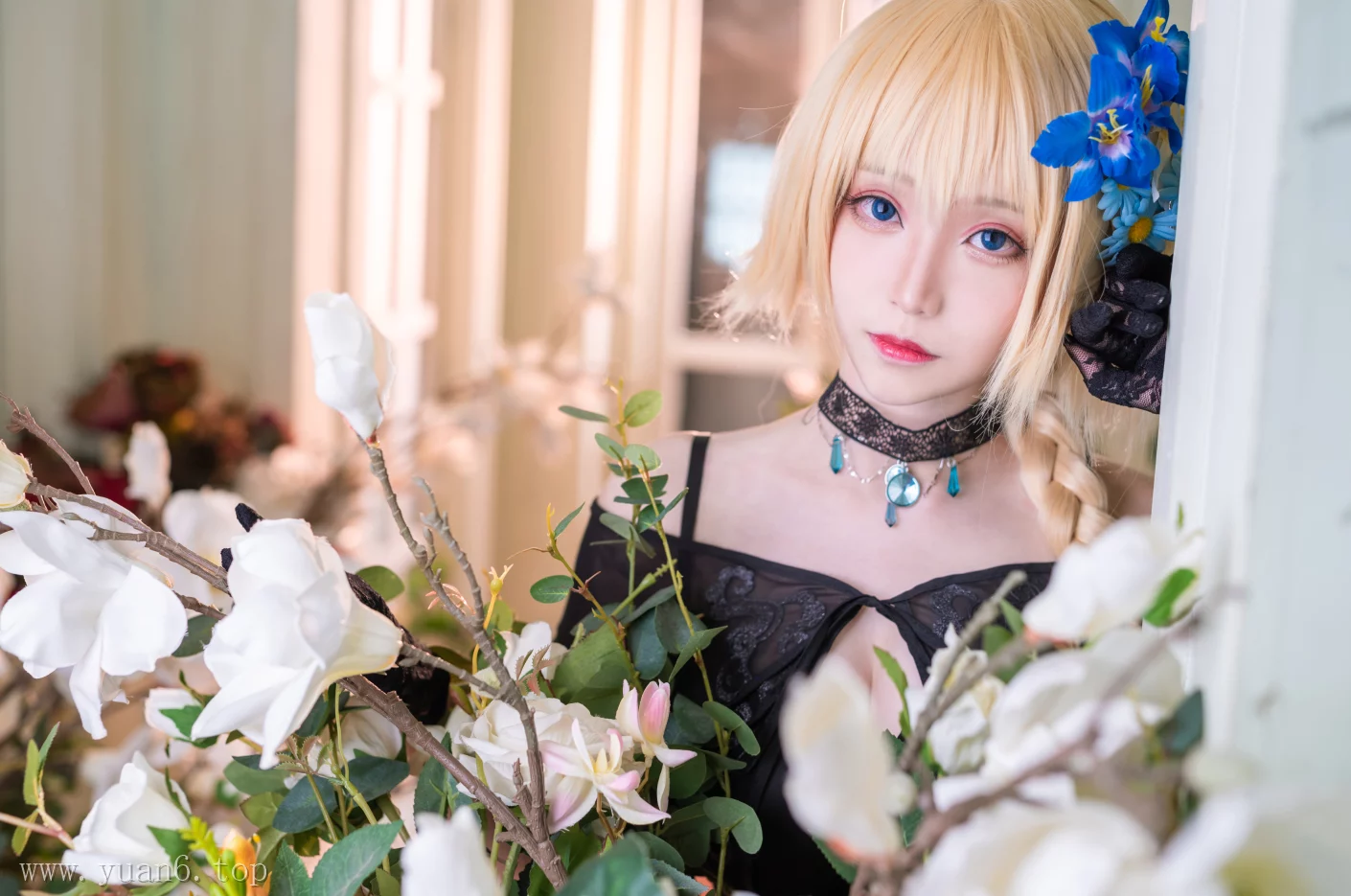 美图欣赏丨Coser青青子Js-礼服贞德[13P-110MB]