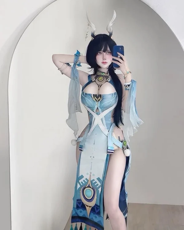 从面包师到COS达人：跨界创作者Thelevitts的二次元艺术探索