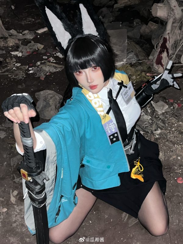 绝区零星见雅COS赏析|瓜希酱演绎冷静与战斗感的完美平衡